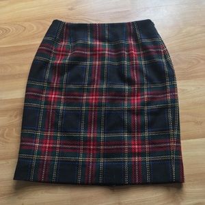 Jones New York Vintage Red Green Black Plaid Skirt